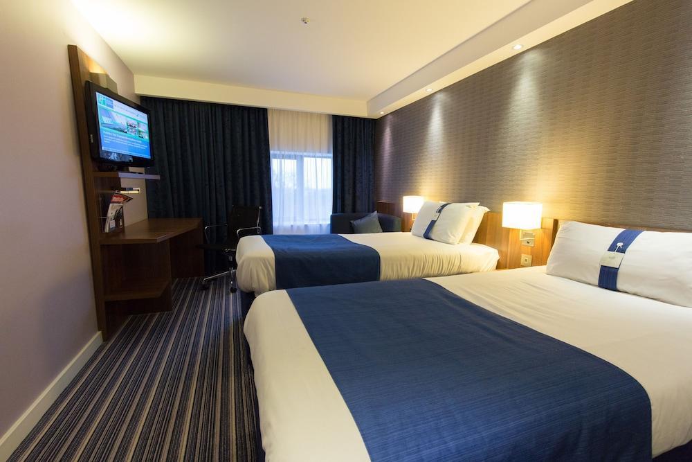 Holiday Inn Express Birmingham South A45, An Ihg Hotel Bagian luar foto