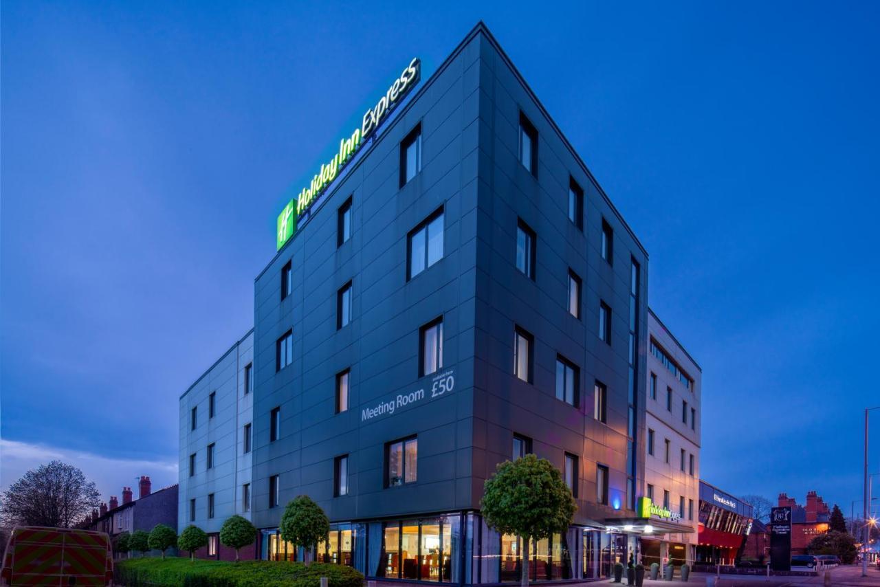 Holiday Inn Express Birmingham South A45, An Ihg Hotel Bagian luar foto