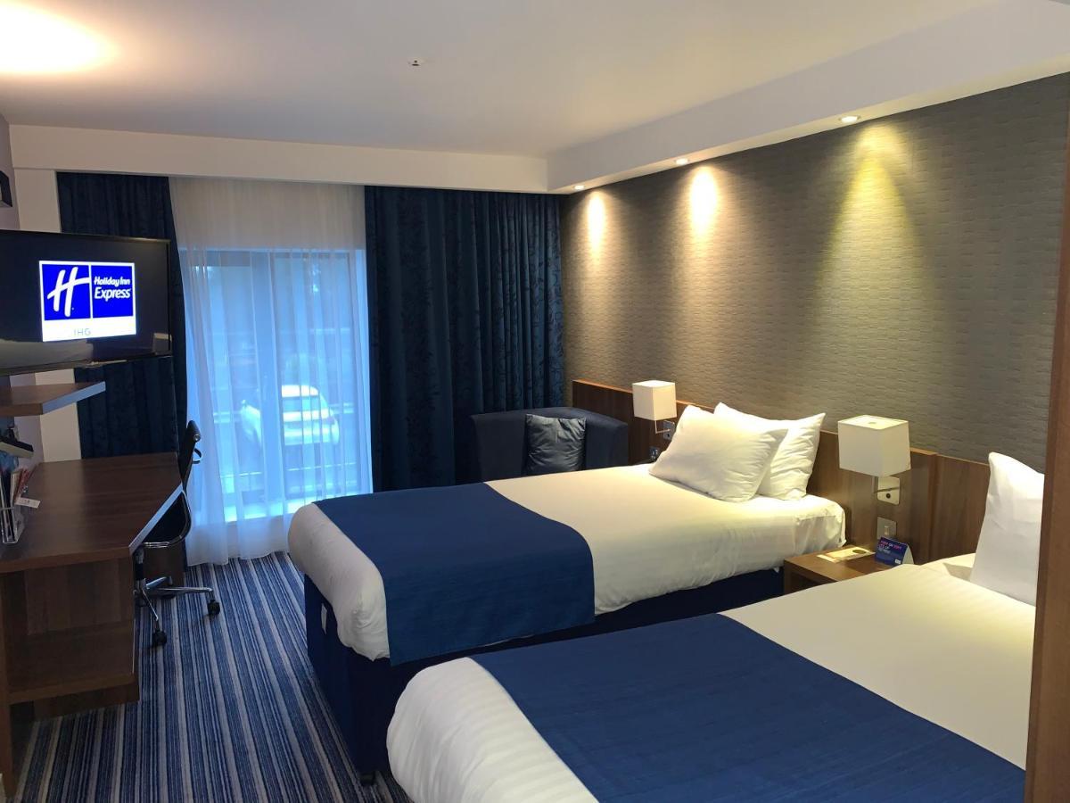 Holiday Inn Express Birmingham South A45, An Ihg Hotel Bagian luar foto