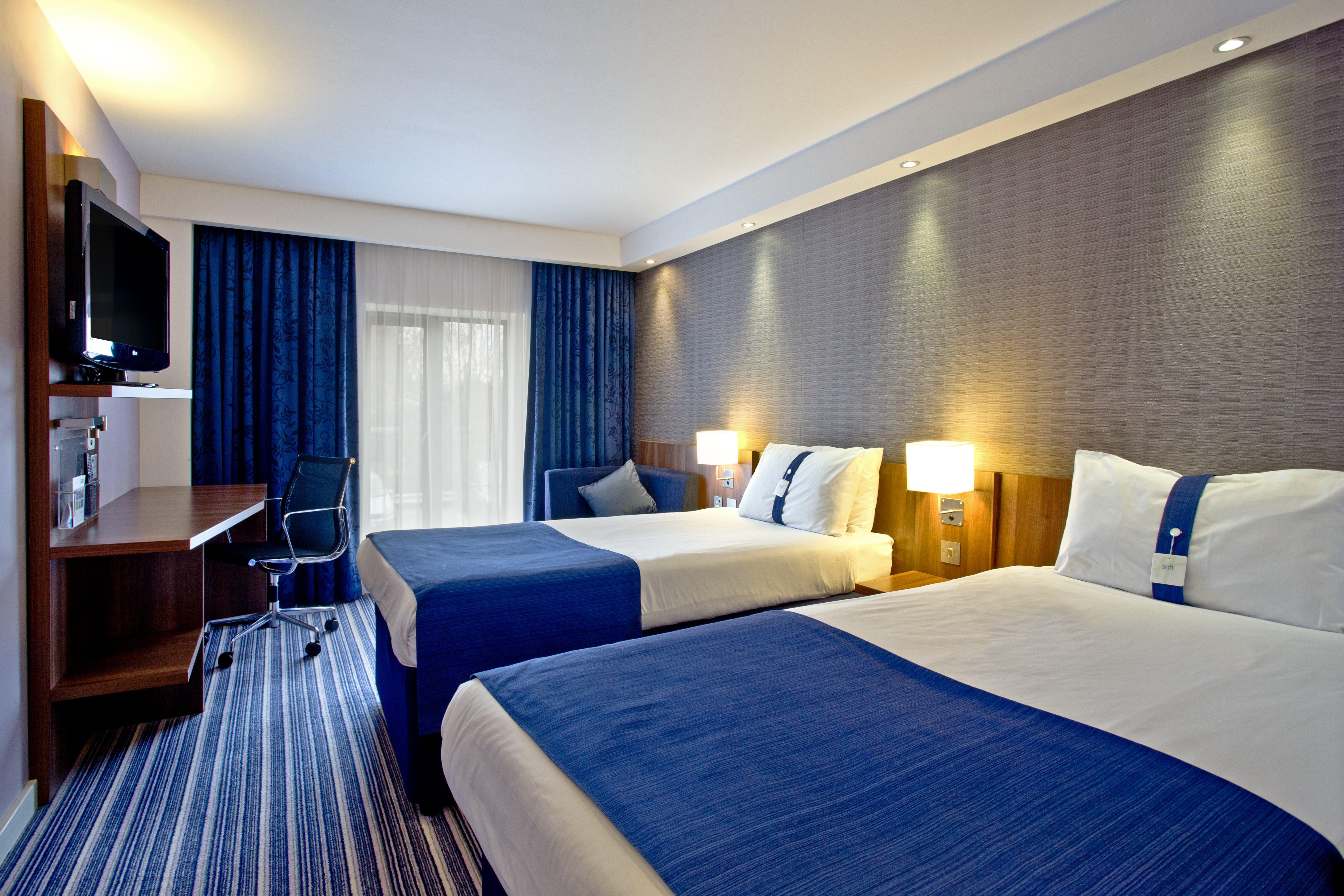 Holiday Inn Express Birmingham South A45, An Ihg Hotel Bagian luar foto