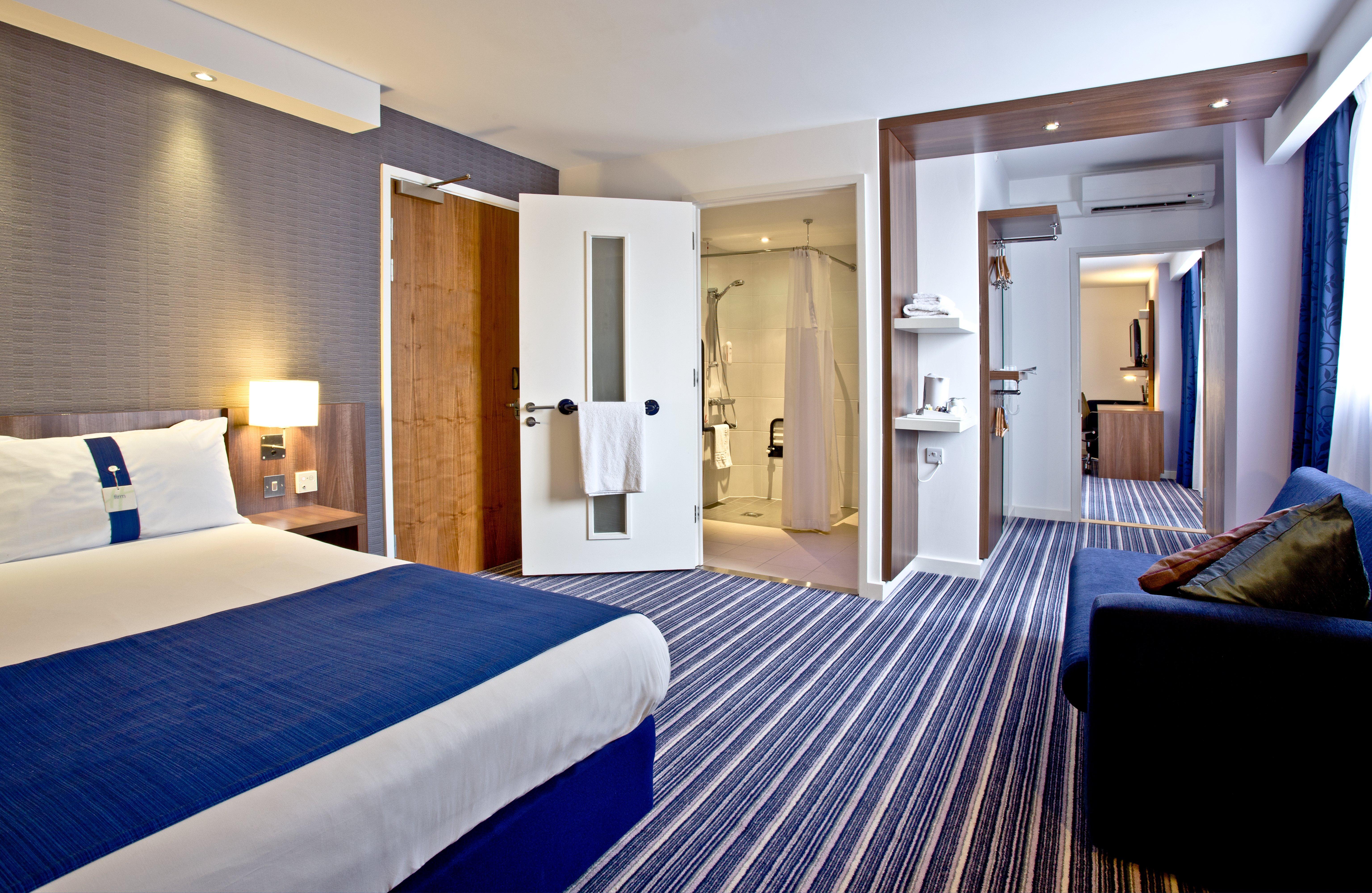 Holiday Inn Express Birmingham South A45, An Ihg Hotel Bagian luar foto