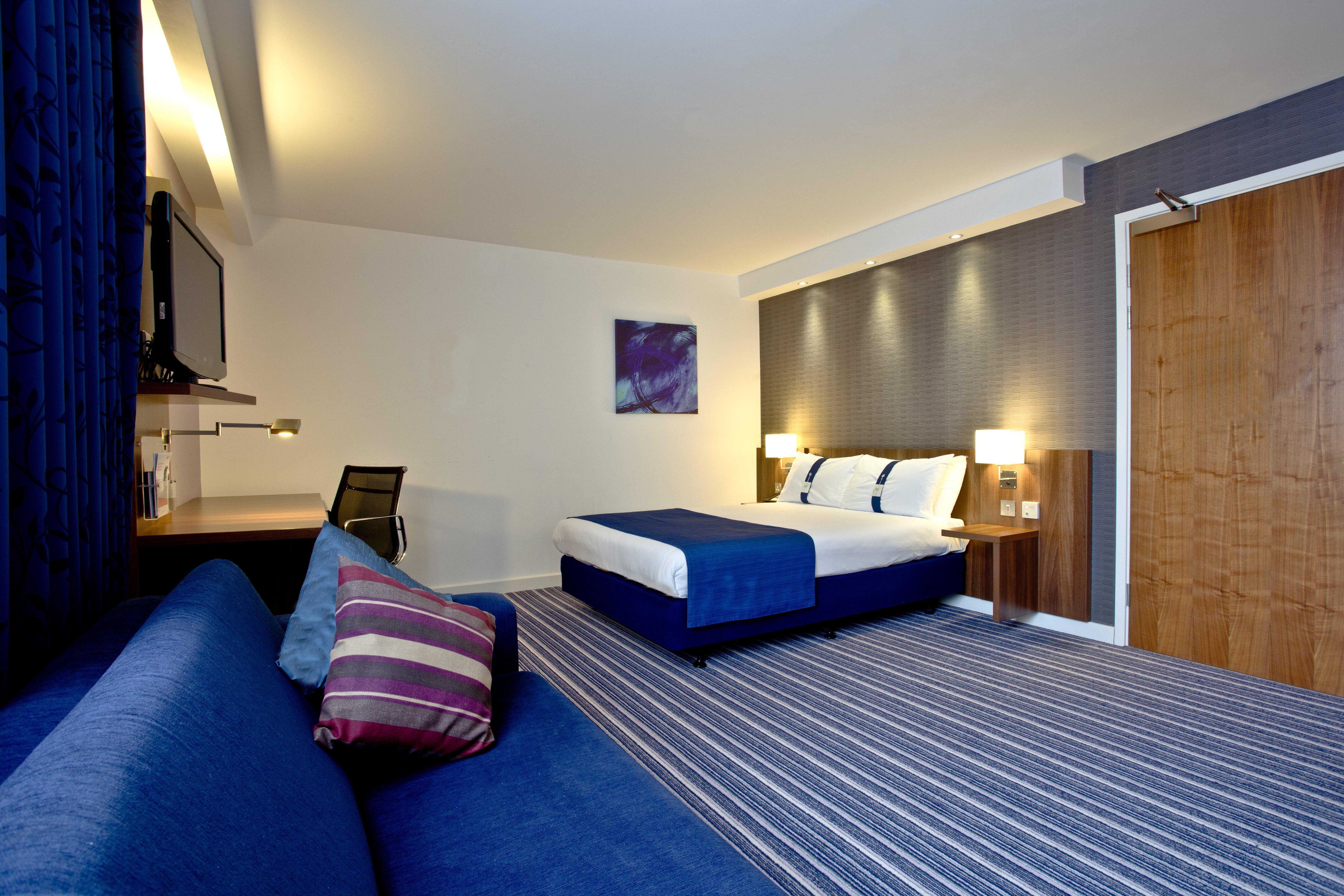 Holiday Inn Express Birmingham South A45, An Ihg Hotel Bagian luar foto