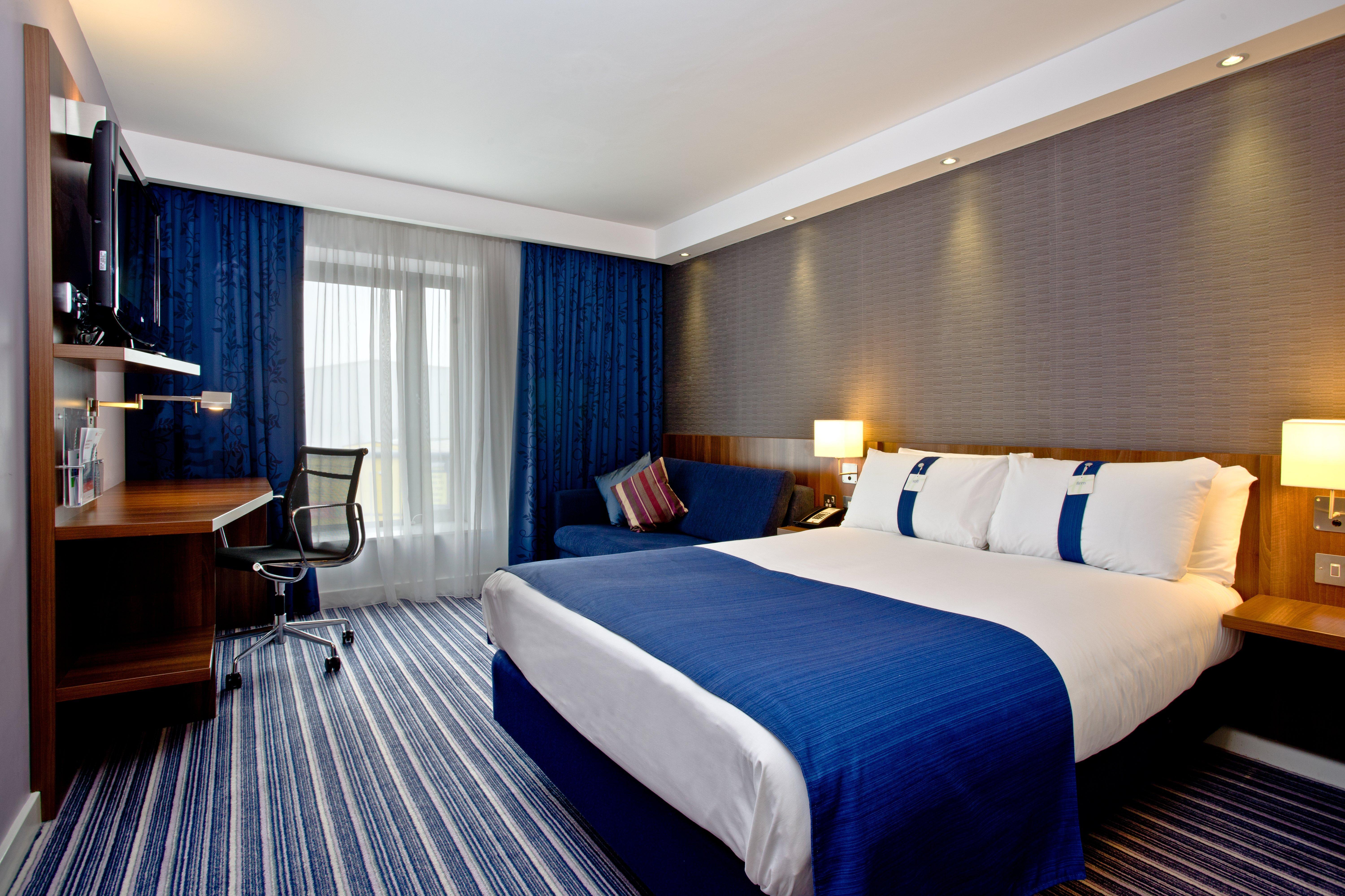 Holiday Inn Express Birmingham South A45, An Ihg Hotel Bagian luar foto