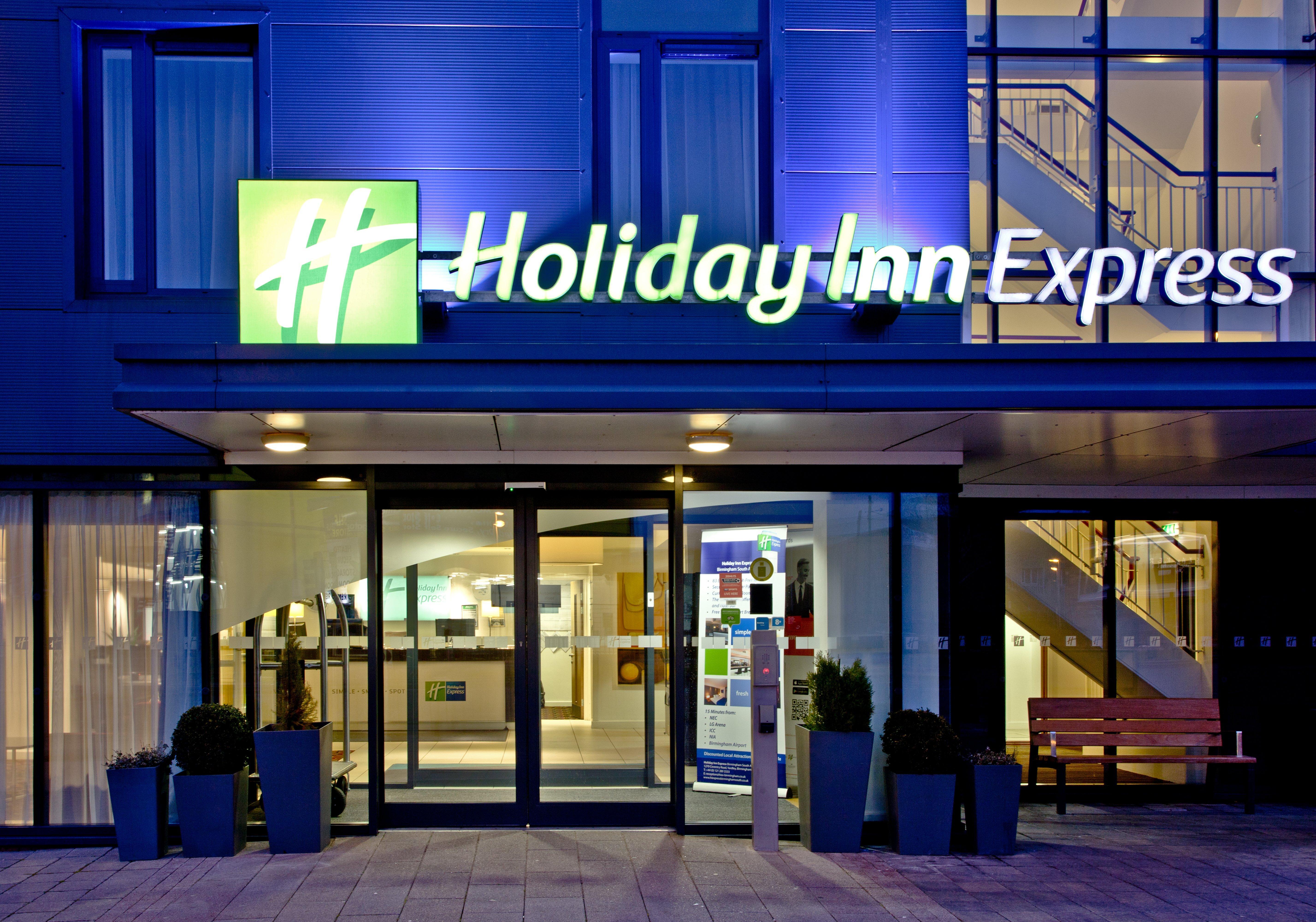 Holiday Inn Express Birmingham South A45, An Ihg Hotel Bagian luar foto