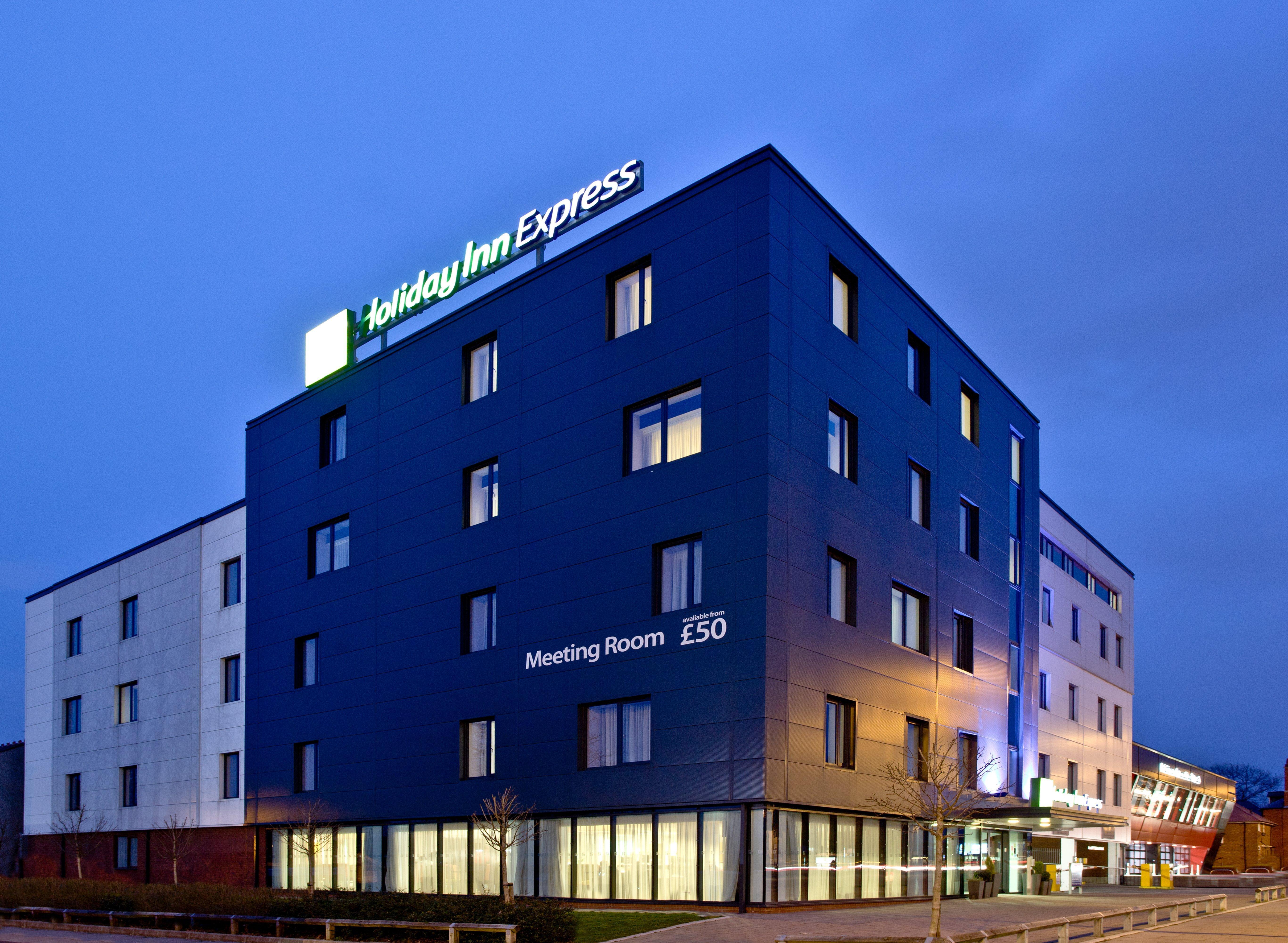 Holiday Inn Express Birmingham South A45, An Ihg Hotel Bagian luar foto