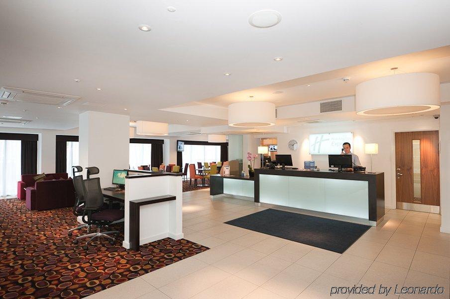 Holiday Inn Express Birmingham South A45, An Ihg Hotel Interior foto