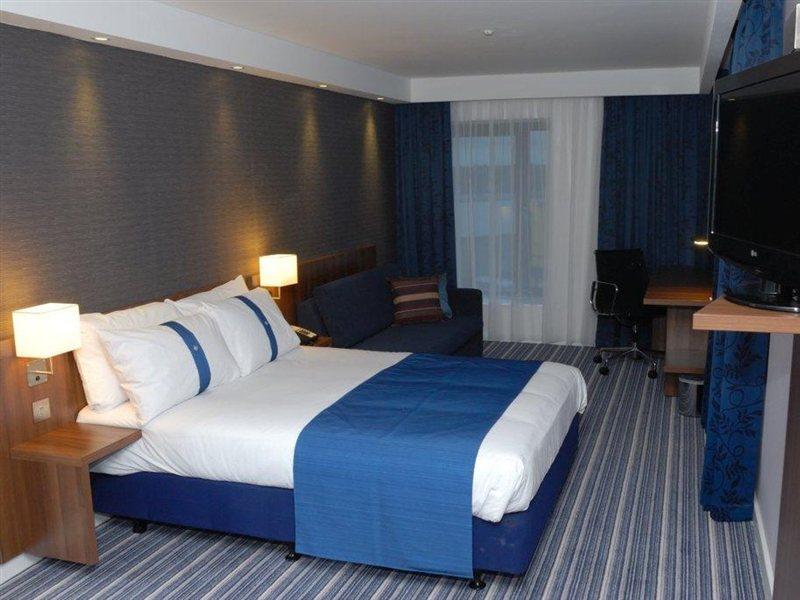 Holiday Inn Express Birmingham South A45, An Ihg Hotel Bagian luar foto