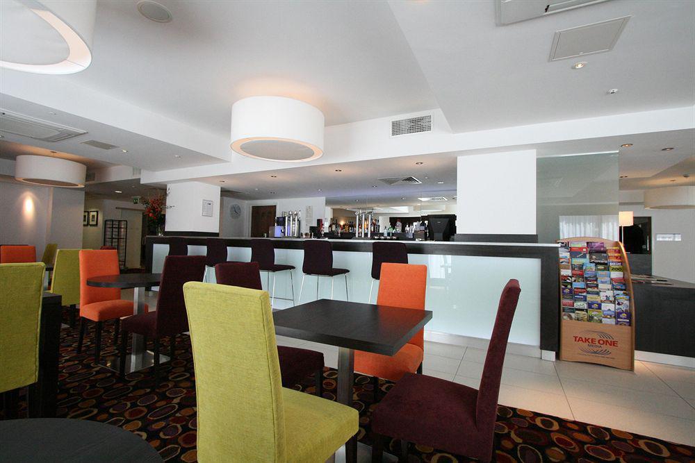 Holiday Inn Express Birmingham South A45, An Ihg Hotel Restoran foto